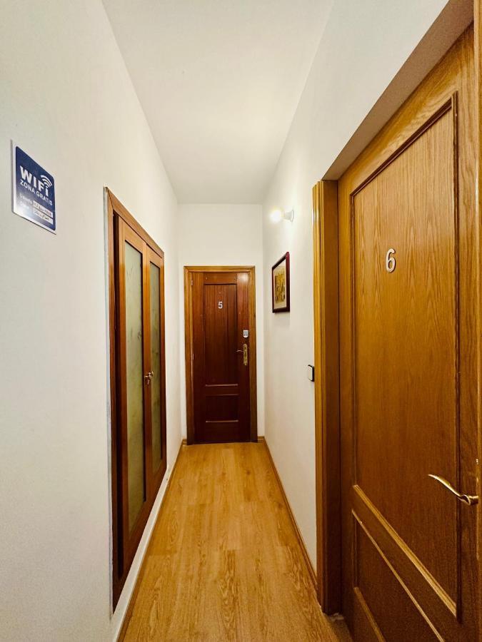 Punta Me Rooms Near The Gran Via มาดริด ภายนอก รูปภาพ