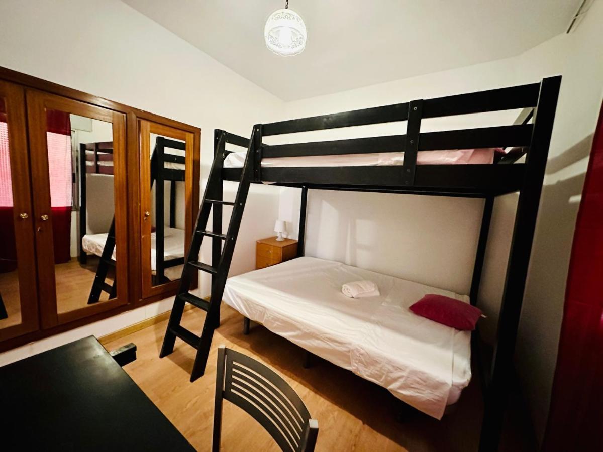 Punta Me Rooms Near The Gran Via มาดริด ภายนอก รูปภาพ