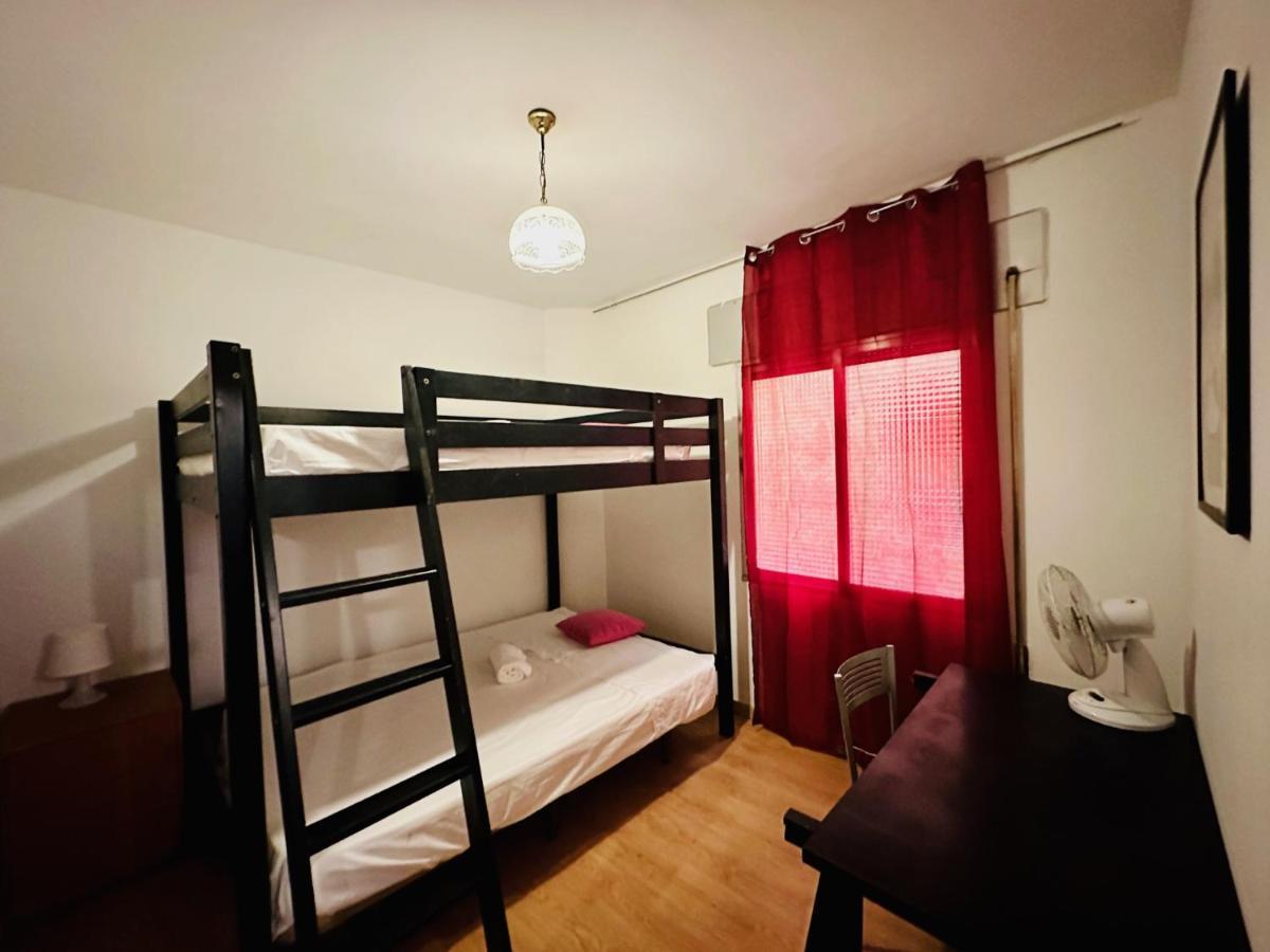 Punta Me Rooms Near The Gran Via มาดริด ภายนอก รูปภาพ