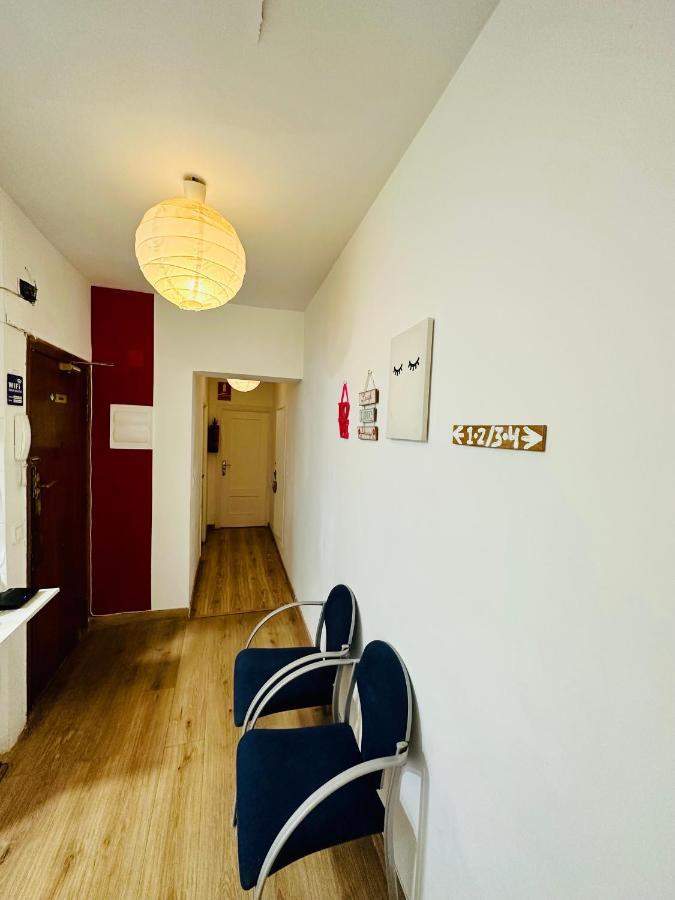 Punta Me Rooms Near The Gran Via มาดริด ภายนอก รูปภาพ